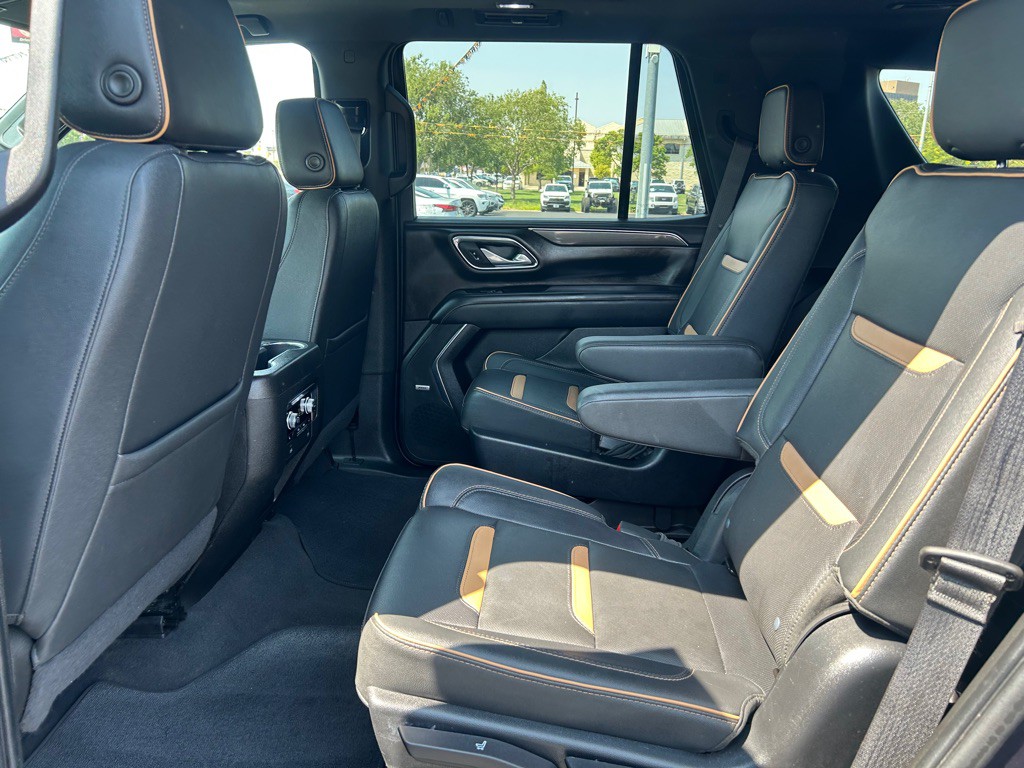 2023 GMC Yukon Image 16