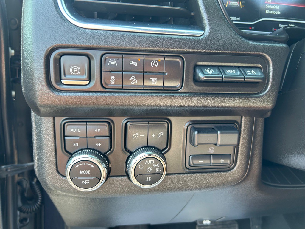 2023 GMC Yukon Image 21