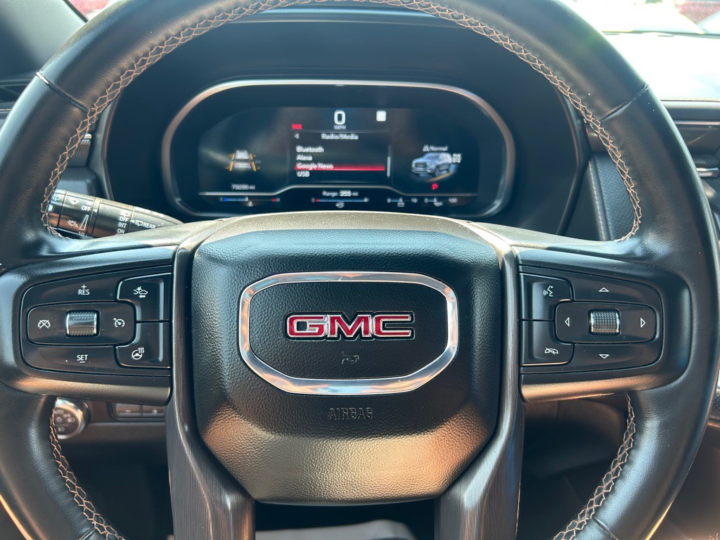 2023 GMC Yukon Image 25