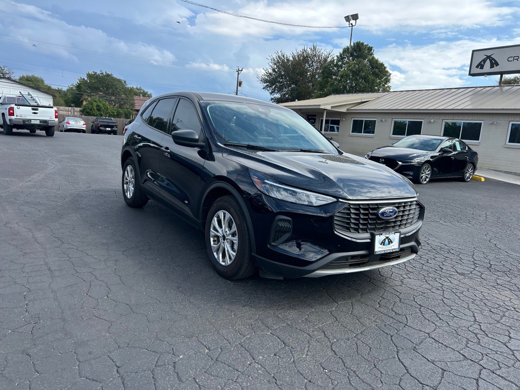 2025 Ford Escape Image 2