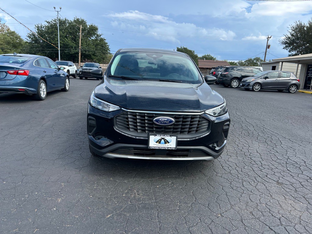 2025 Ford Escape Image 3