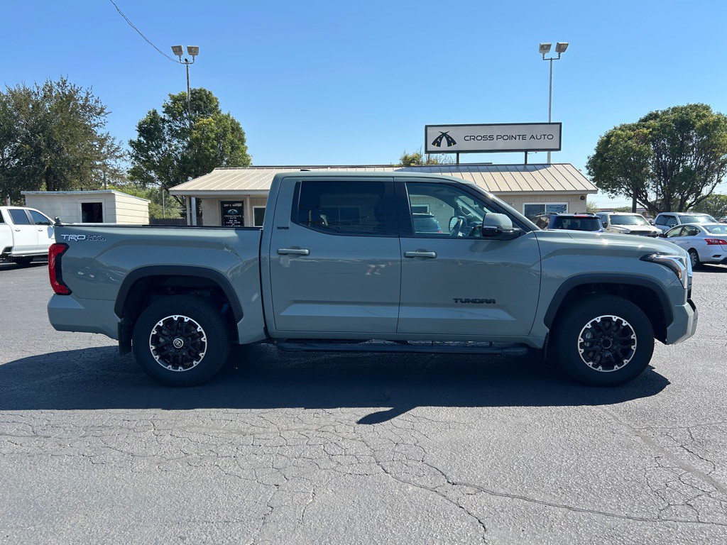2022 Toyota Tundra Image 9