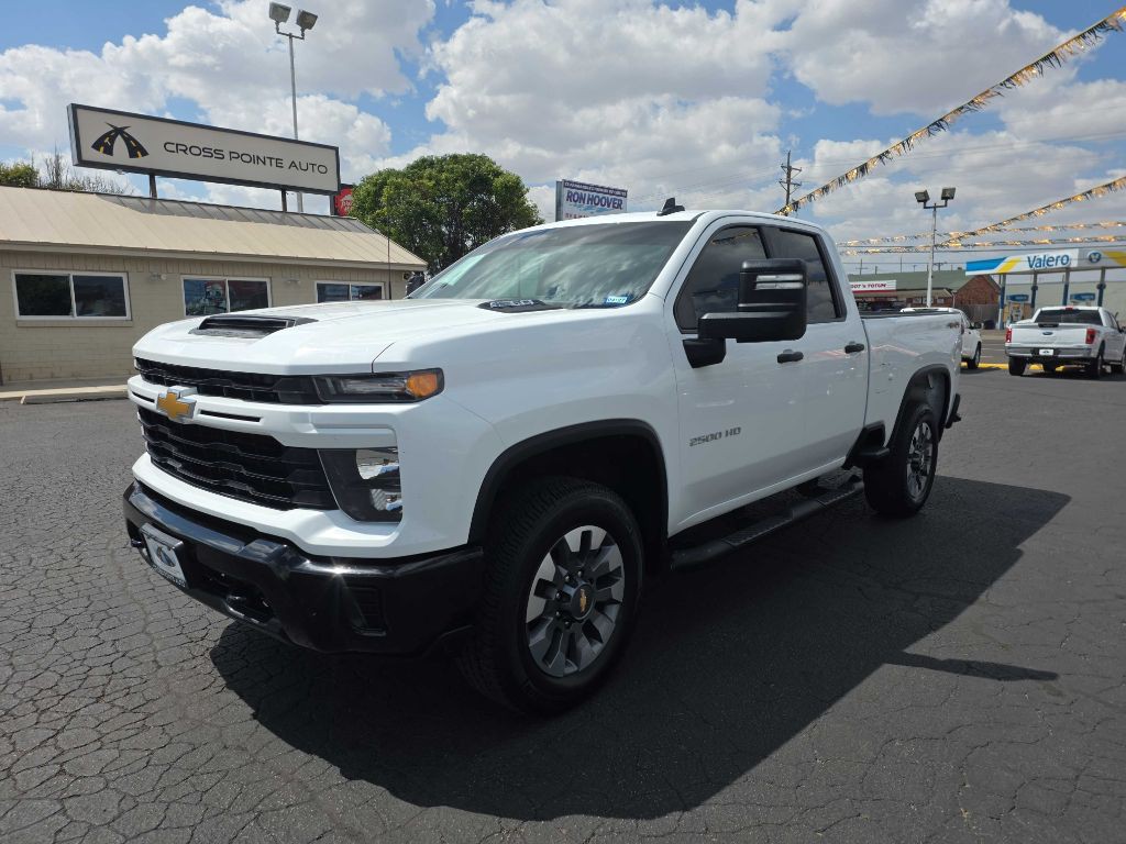 2024 Chevrolet Silverado 1500 Image 2