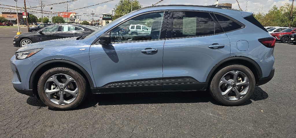 2025 Ford Escape Image 1