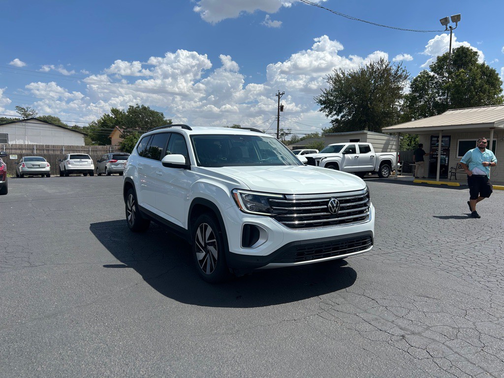 2025 Volkswagen Atlas Image 2