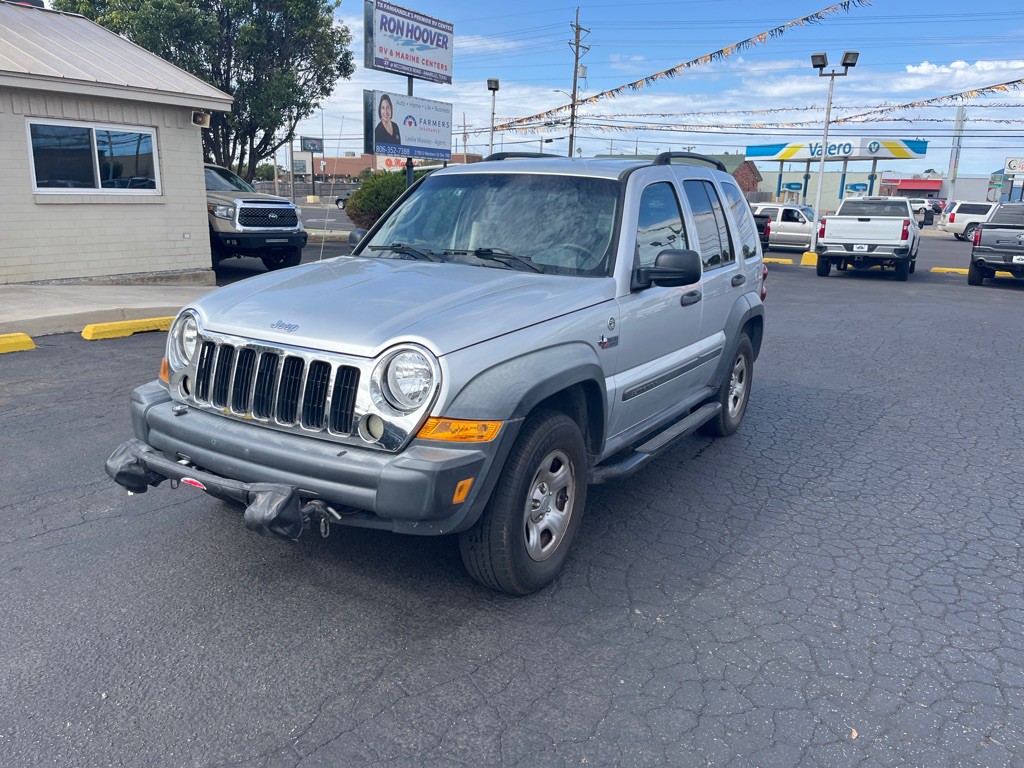 2006 Jeep Liberty Image 2