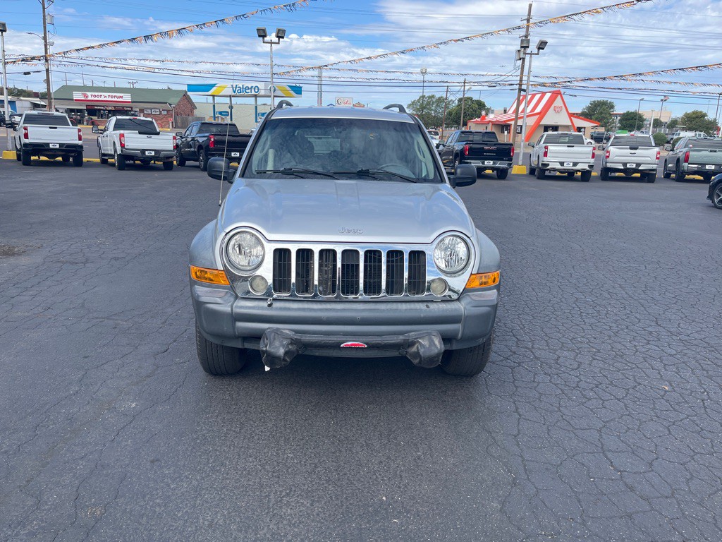 2006 Jeep Liberty Image 4