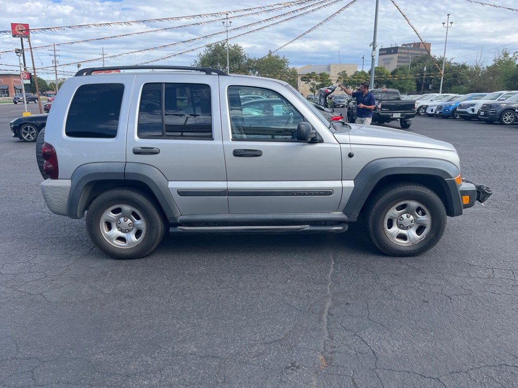 2006 Jeep Liberty Image 6