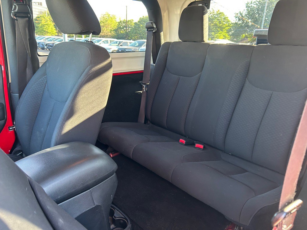2016 Jeep Wrangler Image 11