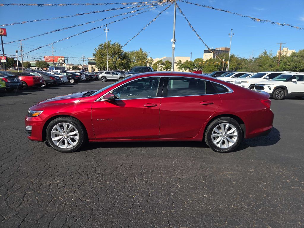2025 Chevrolet Malibu Image 1