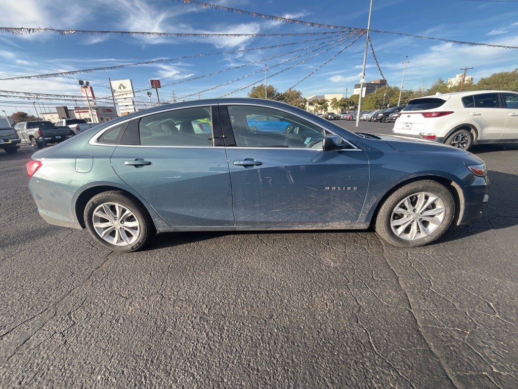 2025 Chevrolet Malibu Image 4