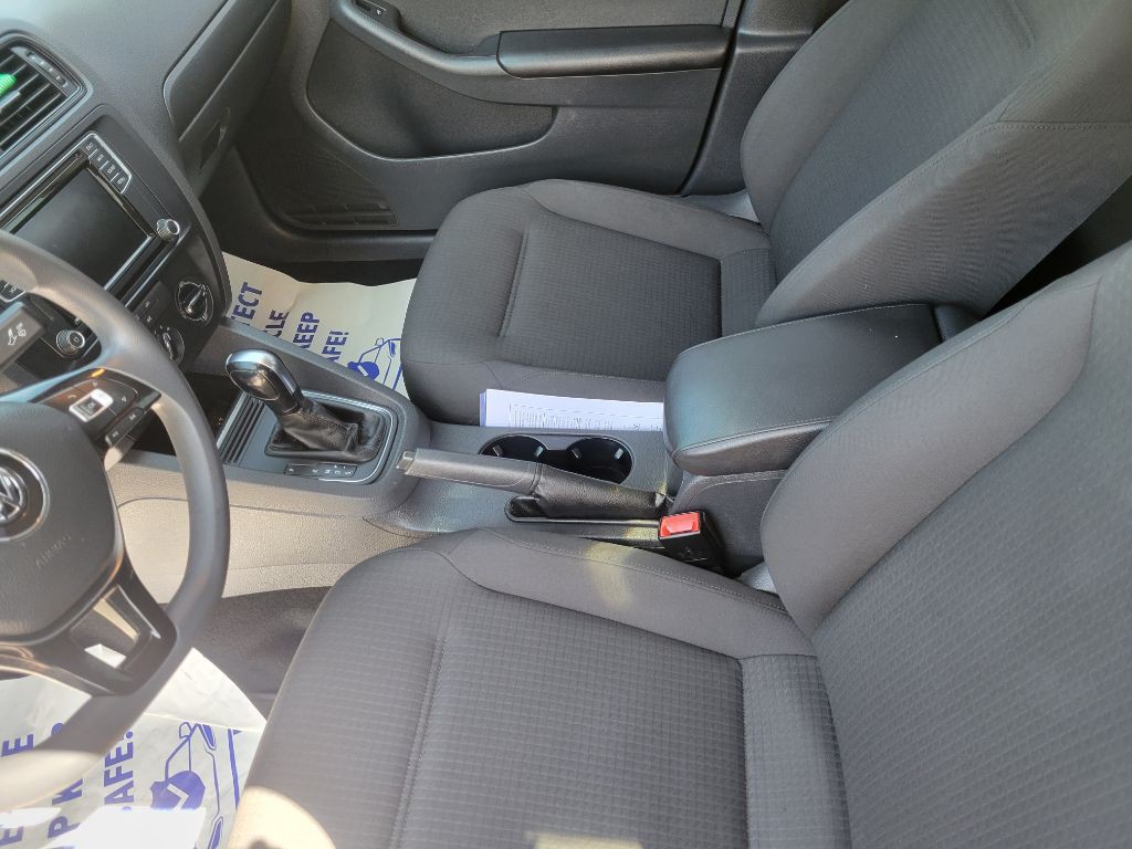 2016 Volkswagen Jetta Image 6
