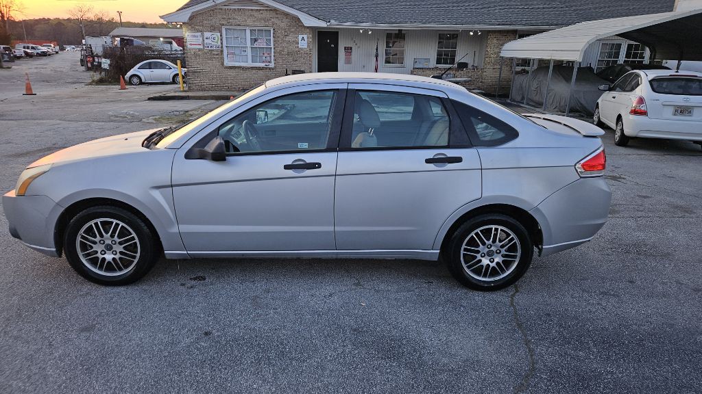 2010 Ford Focus Image 5