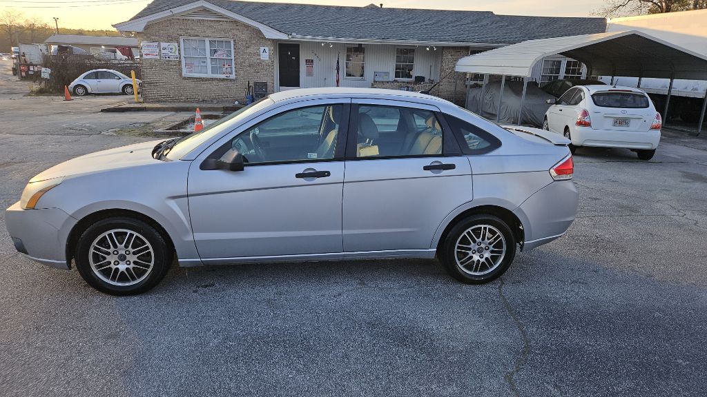 2010 Ford Focus Image 6