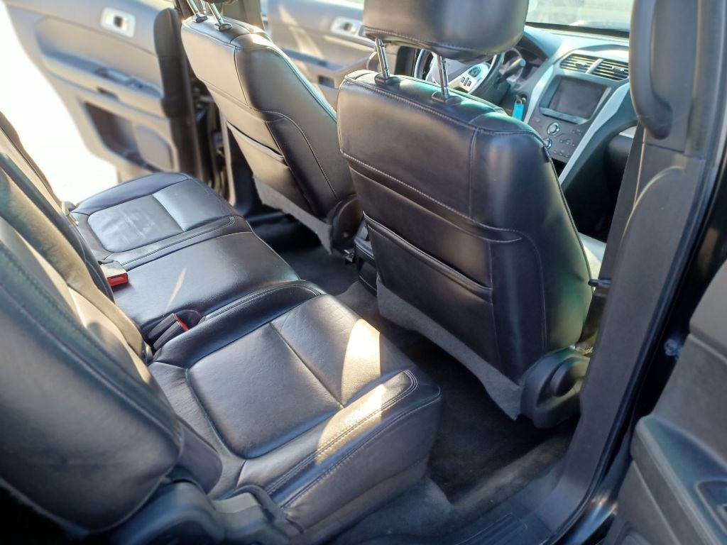 2012 Ford Explorer Image 12