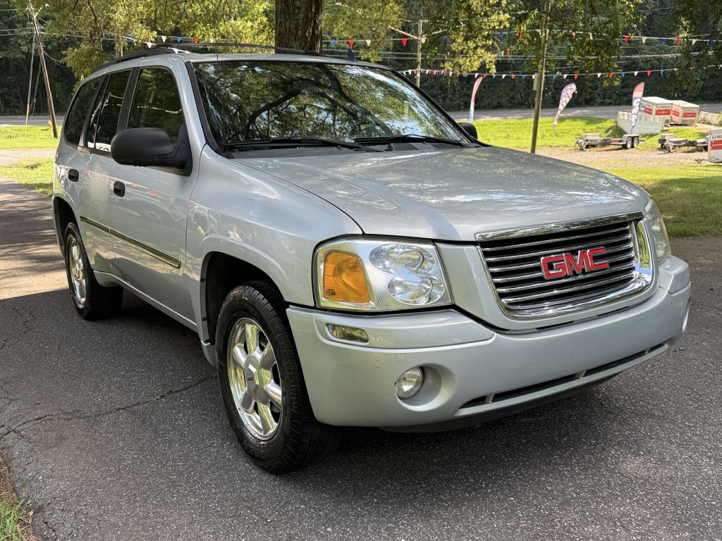2007 GMC Envoy Image 1