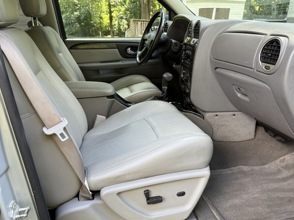 2007 GMC Envoy Image 9