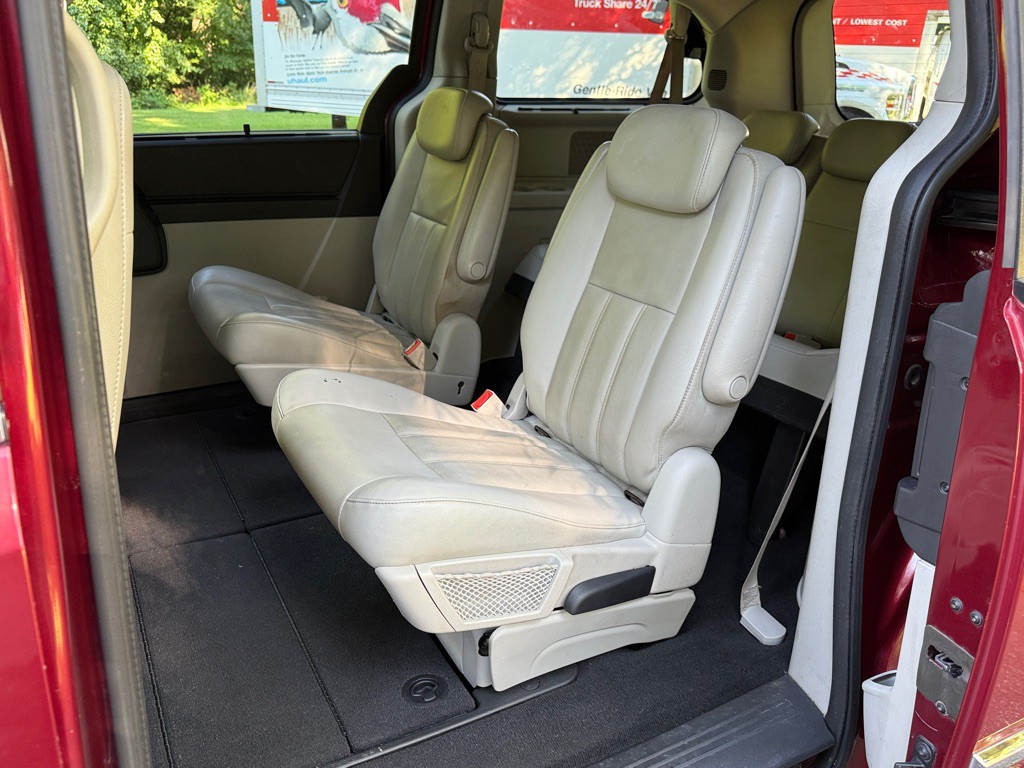 2010 Dodge Grand Caravan Image 9
