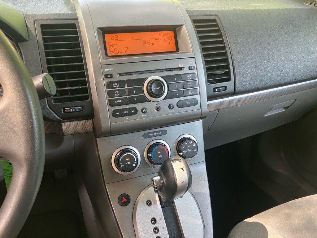2009 Nissan Sentra Image 10