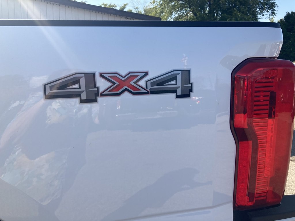 2015 Ford F-350 Image 9