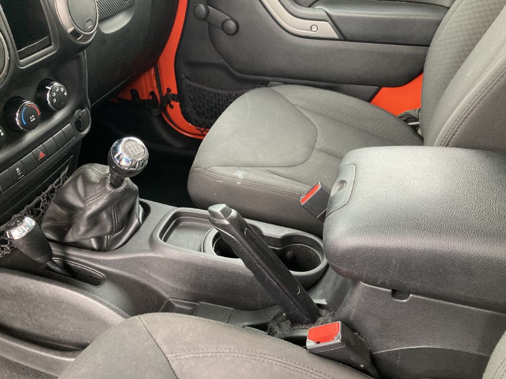 2015 Jeep Wrangler Image 8