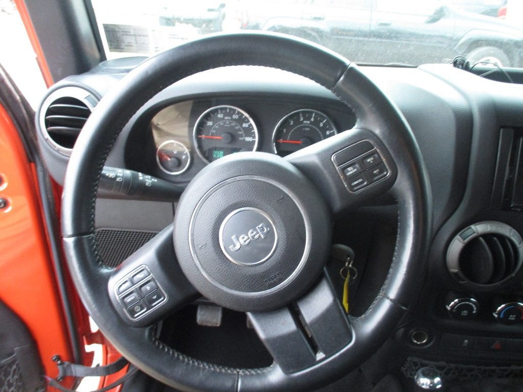 2015 Jeep Wrangler Image 9