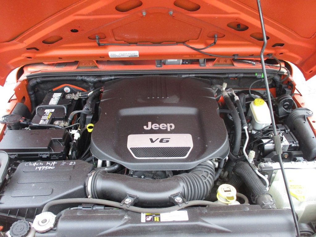 2015 Jeep Wrangler Image 15