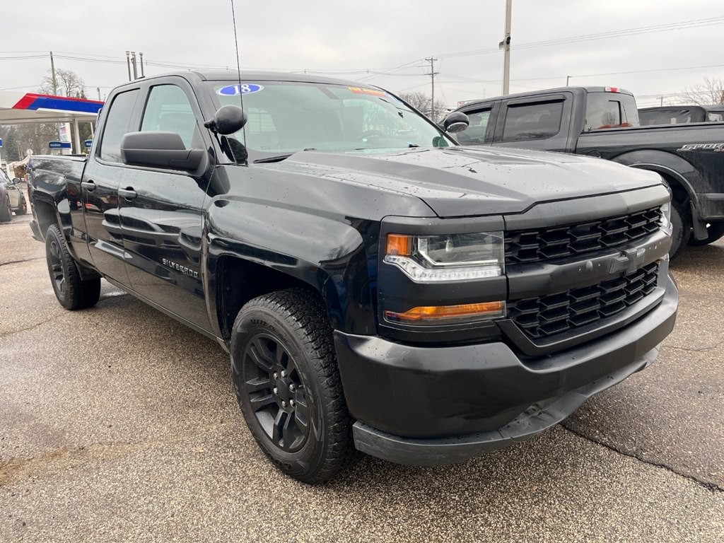 2018 Chevrolet Silverado 1500 Image 2