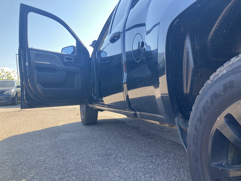 2018 Chevrolet Silverado 1500 Image 9