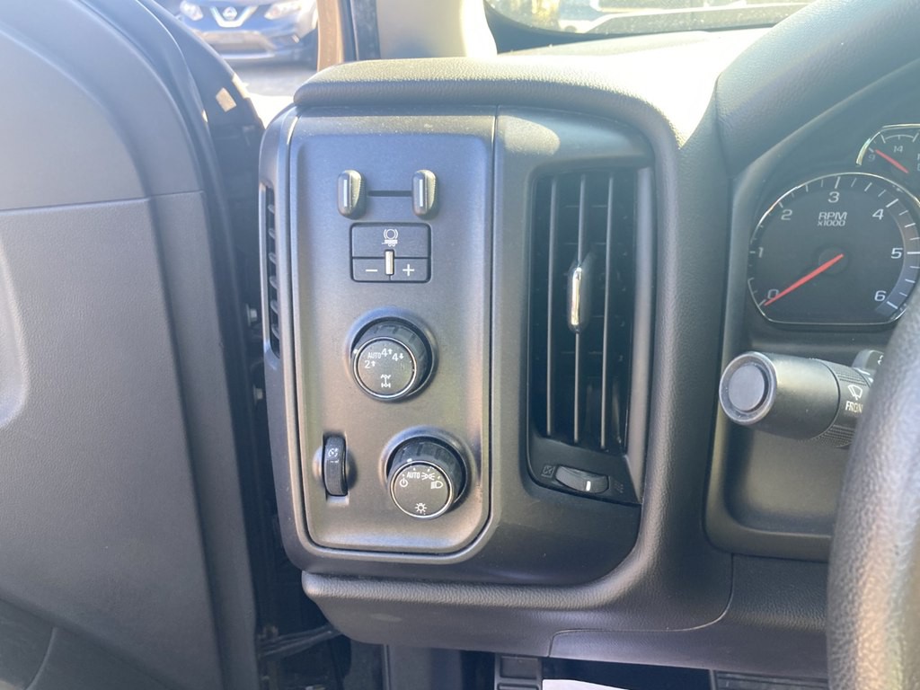 2018 Chevrolet Silverado 1500 Image 16