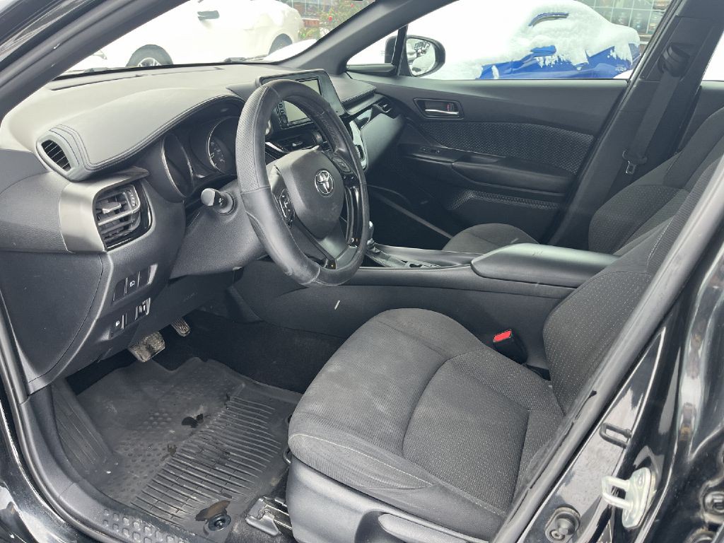 2018 Toyota C-HR Image 6