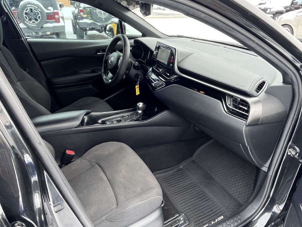 2018 Toyota C-HR Image 8