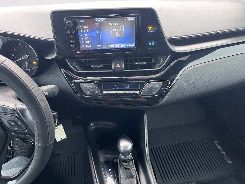 2018 Toyota C-HR Image 10