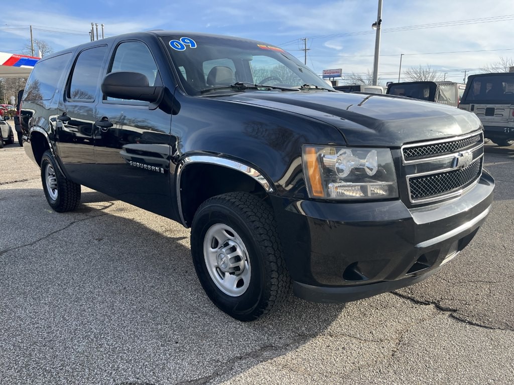 2009 Chevrolet Silverado 2500 Image 2