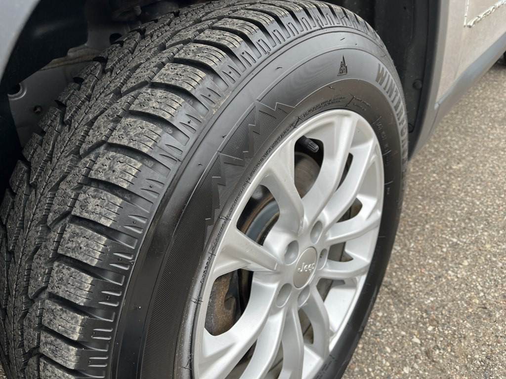 2019 Jeep Cherokee Image 18