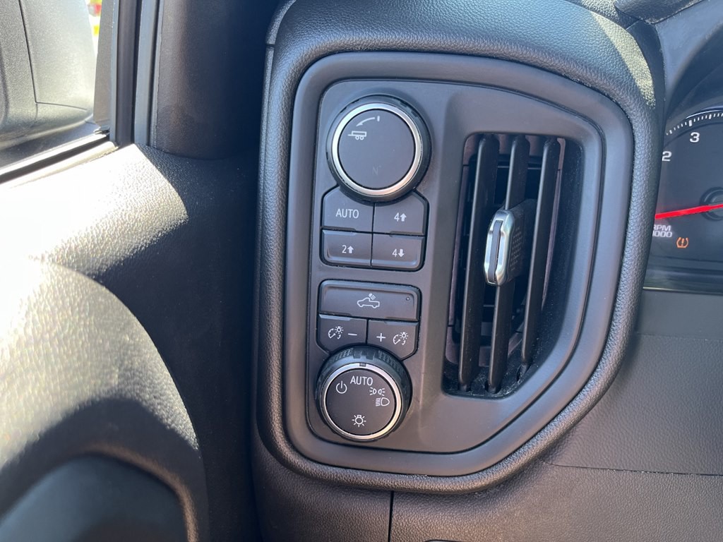 2019 Chevrolet Silverado 1500 Image 17