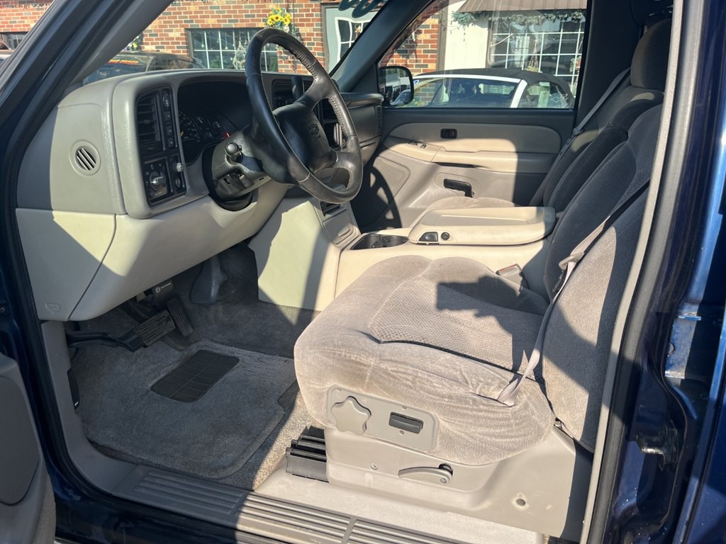 2000 Chevrolet Tahoe Image 8