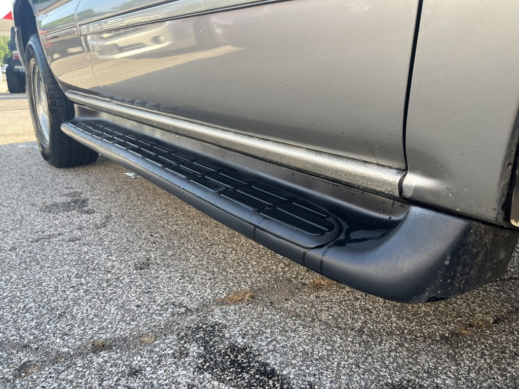 2000 Chevrolet Tahoe Image 19