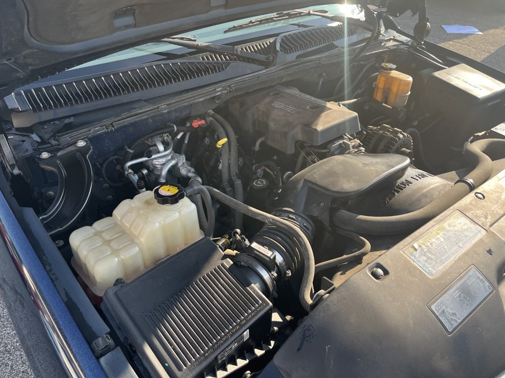 2000 Chevrolet Tahoe Image 21