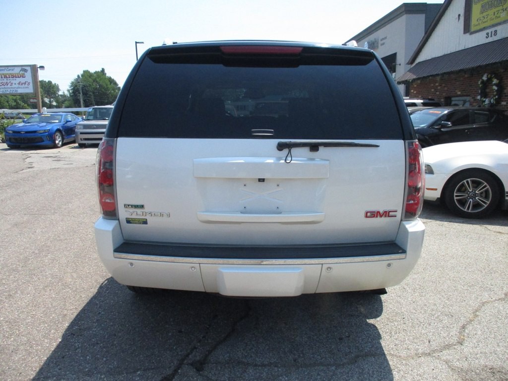 2010 GMC Yukon Image 5