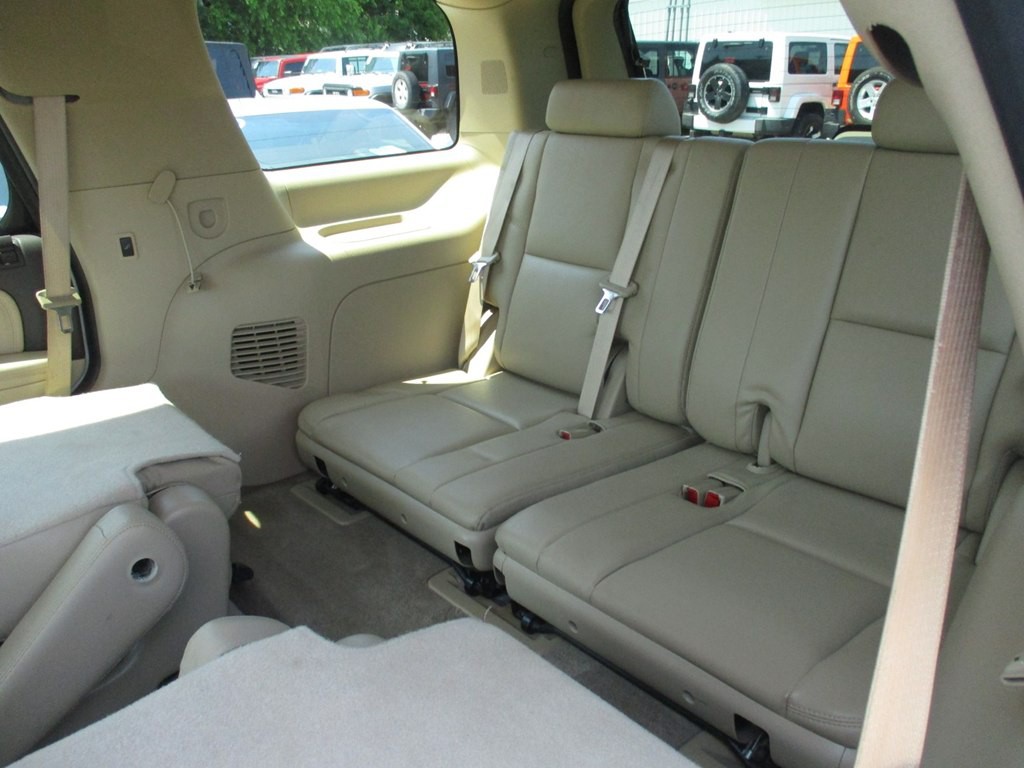 2010 GMC Yukon Image 12