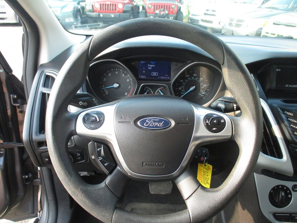 2014 Ford Focus Image 9