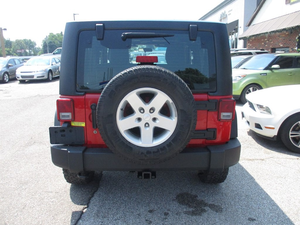 2012 Jeep Wrangler Image 4