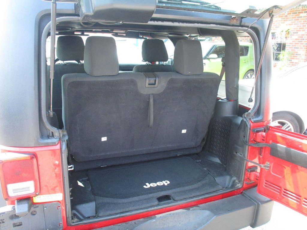 2012 Jeep Wrangler Image 5