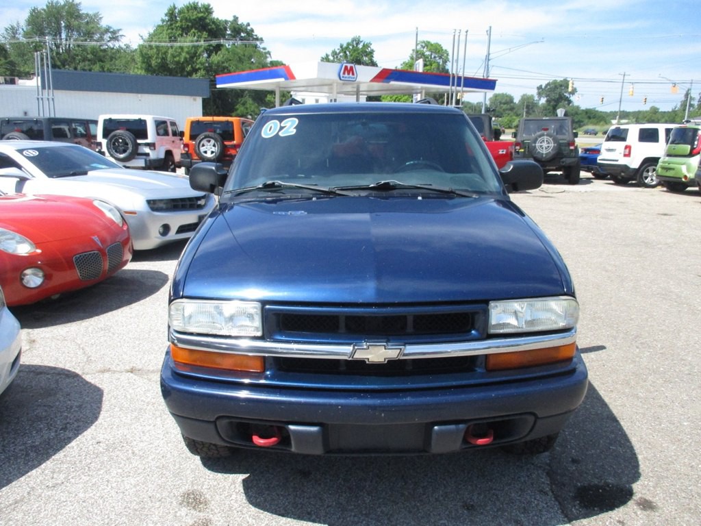 2002 Chevrolet Blazer Image 3