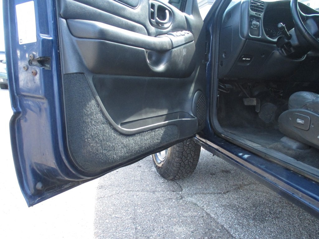 2002 Chevrolet Blazer Image 7