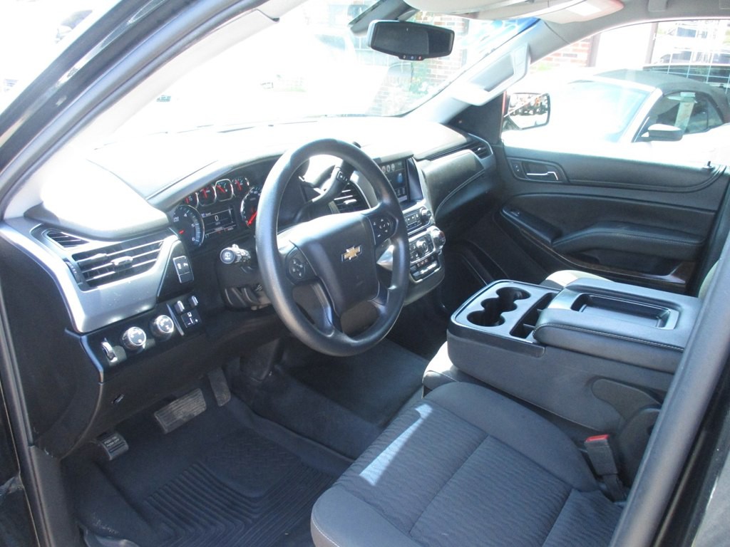 2018 Chevrolet Suburban Image 7