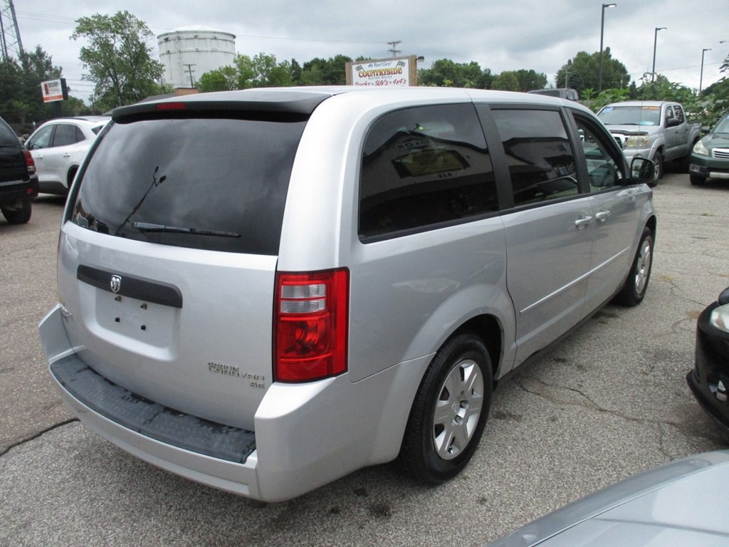 2009 Dodge Grand Caravan Image 2