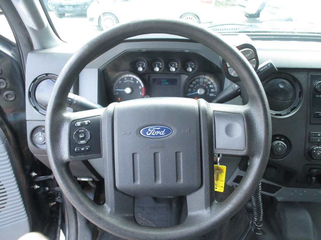 2012 Ford F-350 Image 9