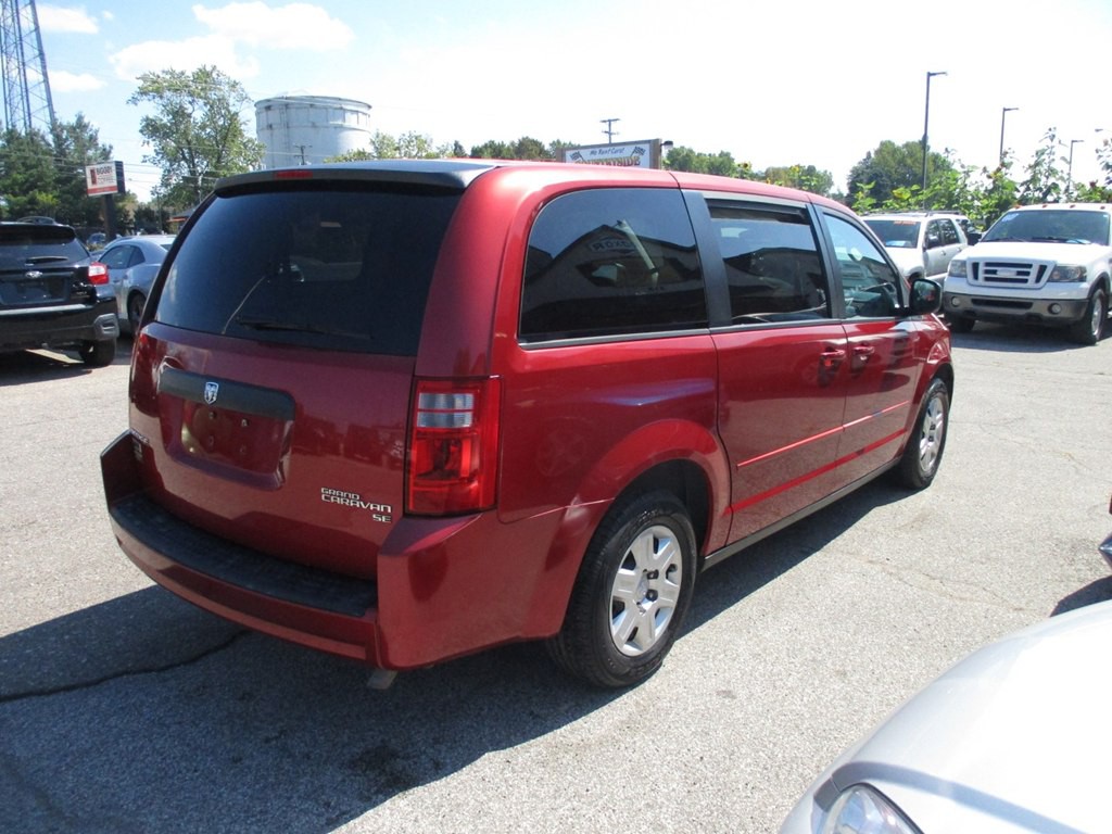 2009 Dodge Grand Caravan Image 2